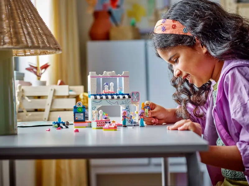 LEGO Friends Kaderníctvo a obchod s doplnkami.