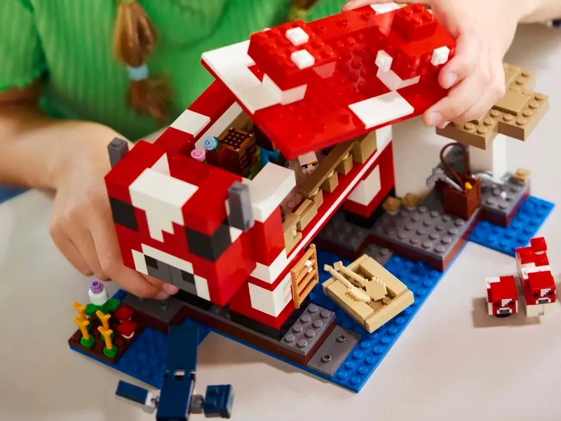 LEGO Minecraft 21270 Dom kravotrávok.