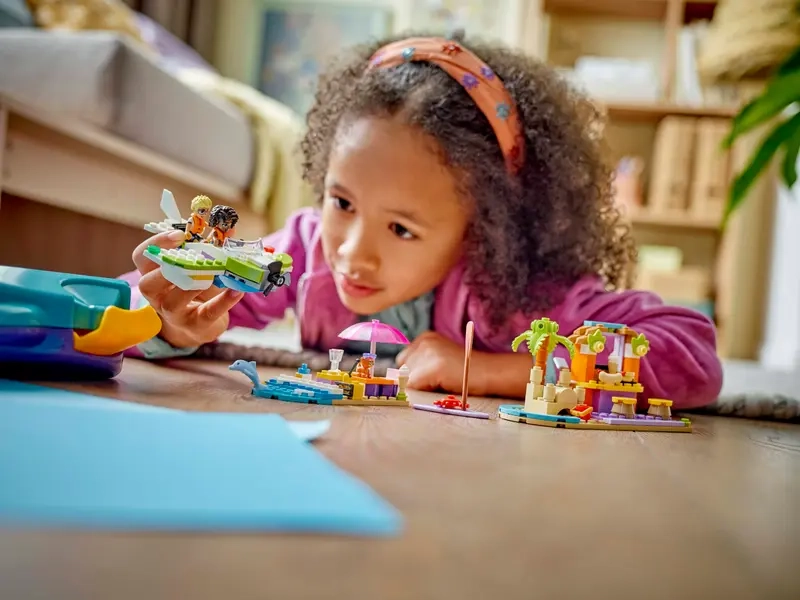 LEGO FRIENDS Kreatívny plážový a cestovný kufor.