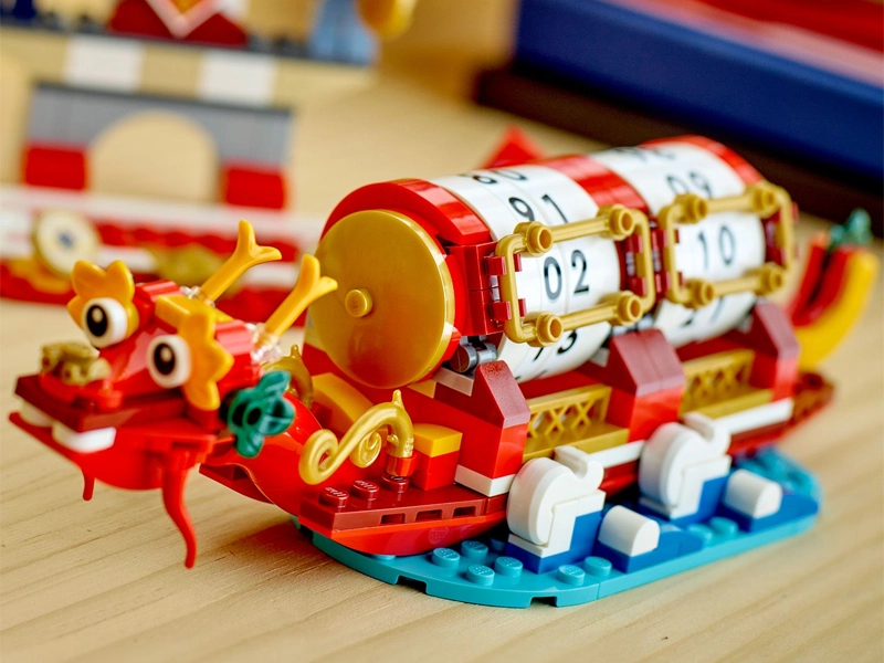 LEGO ICONIC 40678 Kalendár sviatkov.