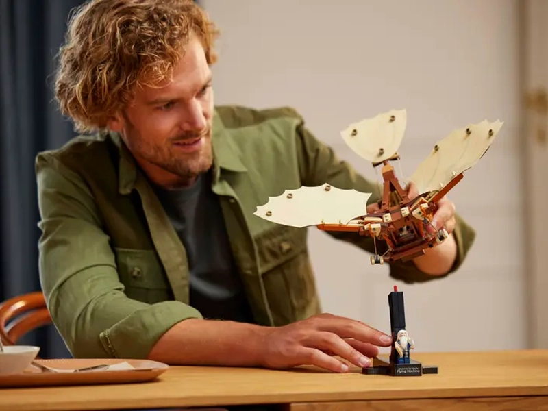 LEGO ICONS 10363 Leonardo da Vinci.