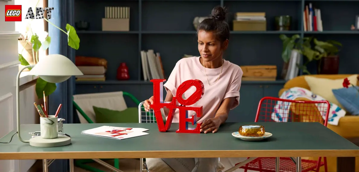 HERO LEGO ART 31214 LOVE.