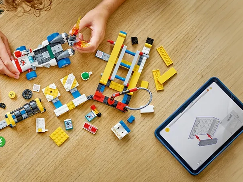 LEGO 72035 Super Mario Mario Kart – Toad a jeho garáž.