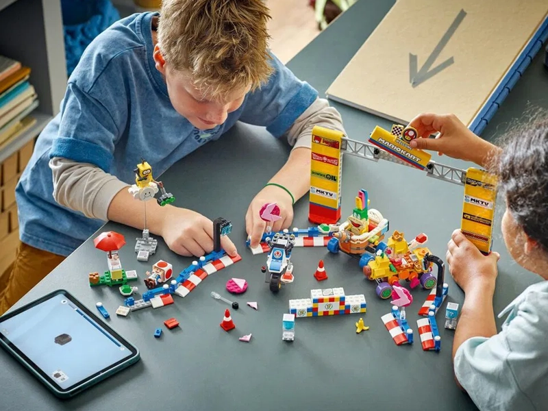 LEGO 72036 Mario Kart™ – Baby Peach a sada Grand Prix.