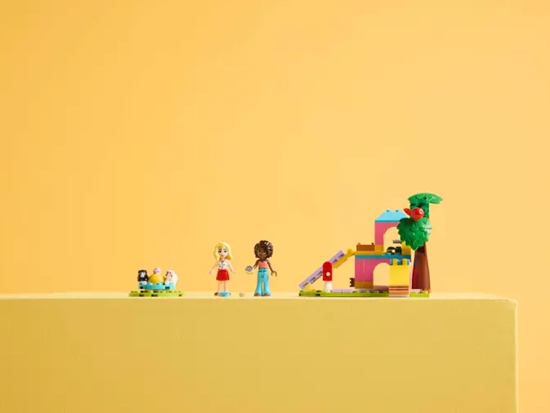 Stavebnica LEGO Friends 42640 Ihrisko pre morčatá.