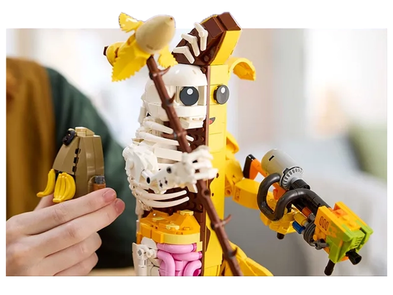 LEGO Peely Bone.