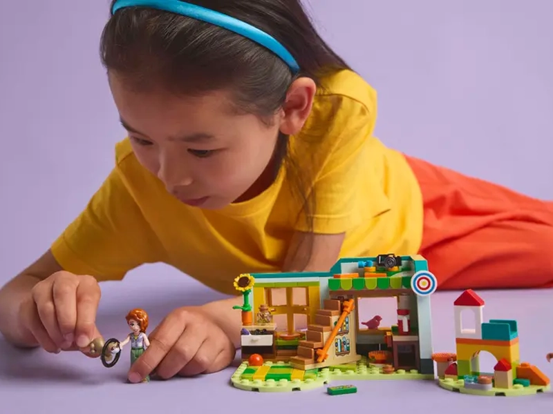 LEGO 42646 Izba Autumn.