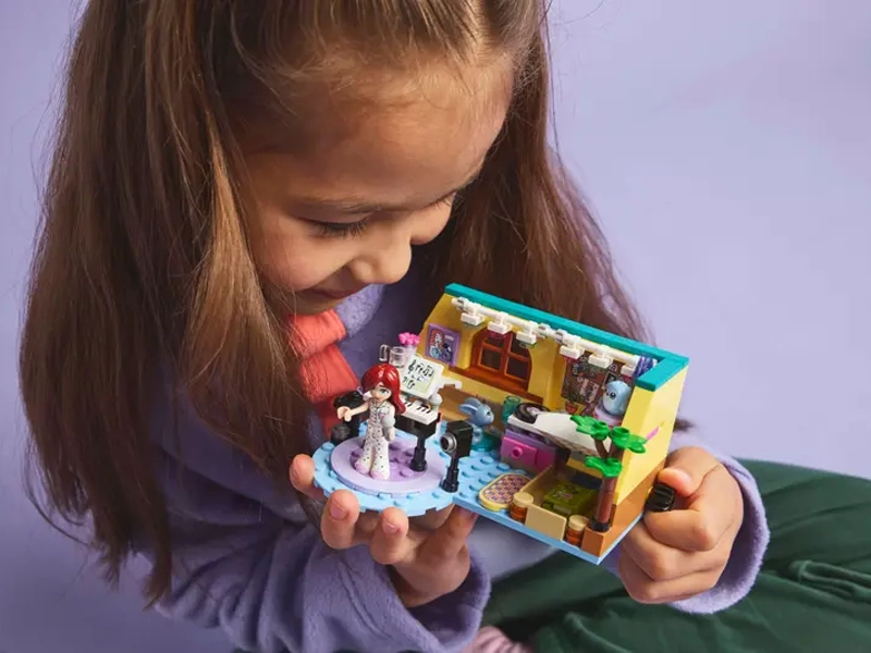 Stavebnica LEGO Friends 42647 Izba Paisley.