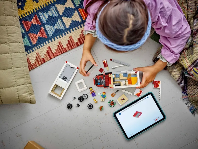 Stavebnica LEGO City 60454 Prázdninový dobrodružný karavan.