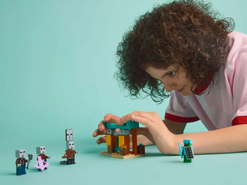 Stavebnica LEGO 21267 Minecraft Púštna hliadka záškodníkov.