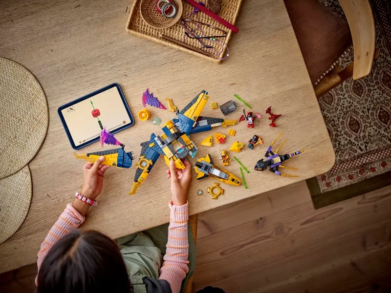 LEGO® NINJAGO® 71833 Rasovo a Arinovo superbúrkové lietadlo.