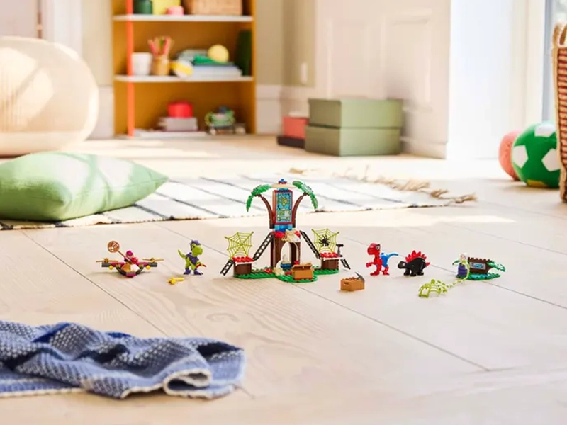 LEGO® Marvel Spidey a jeho fantastickí priatelia 11200 Spidey, Gobby a bitka raptorov v základni na strome