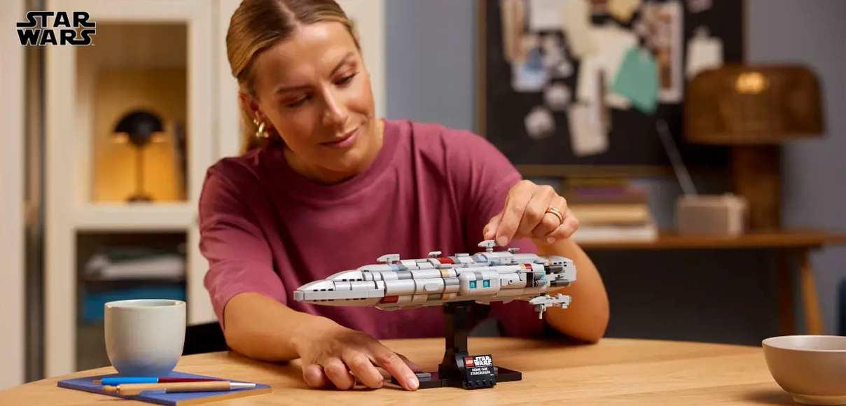 HERO LEGO 75405 Star Wars Hviezdny krížnik Home One.