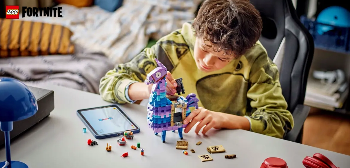 HERO LEGO® Fortnite® 77071 Supply Llama.