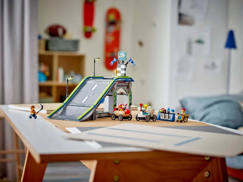 LEGO® City 60460 Pretekárska dráha s rampami.