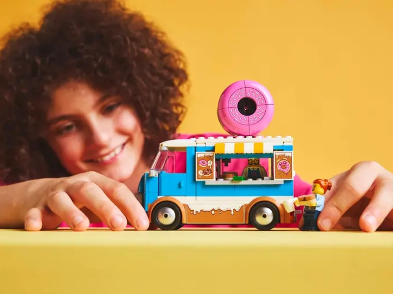 LEGO&reg; City Truck s donutmi.