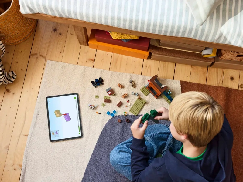 LEGO® Minecraft® 21269 Výprava do bane a pásovec.