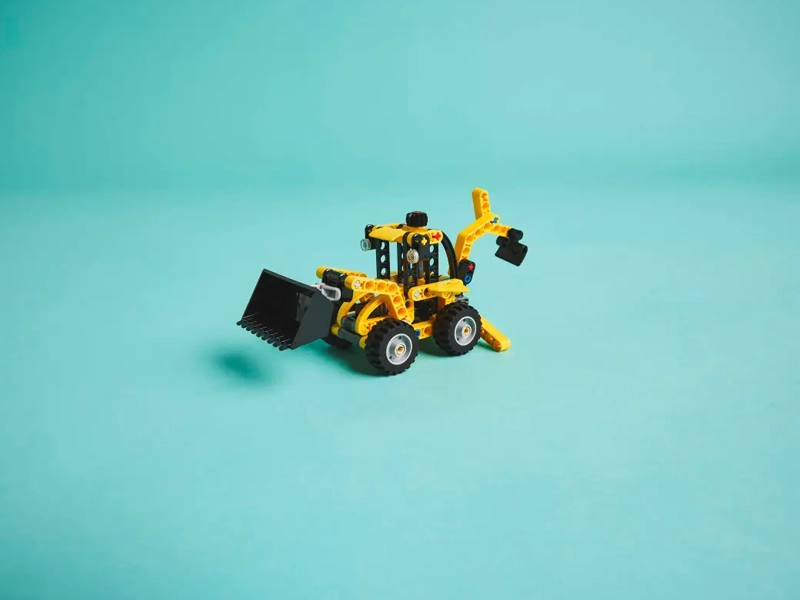 Stavebnica LEGO® Technic 42197 Zadný nakladač.