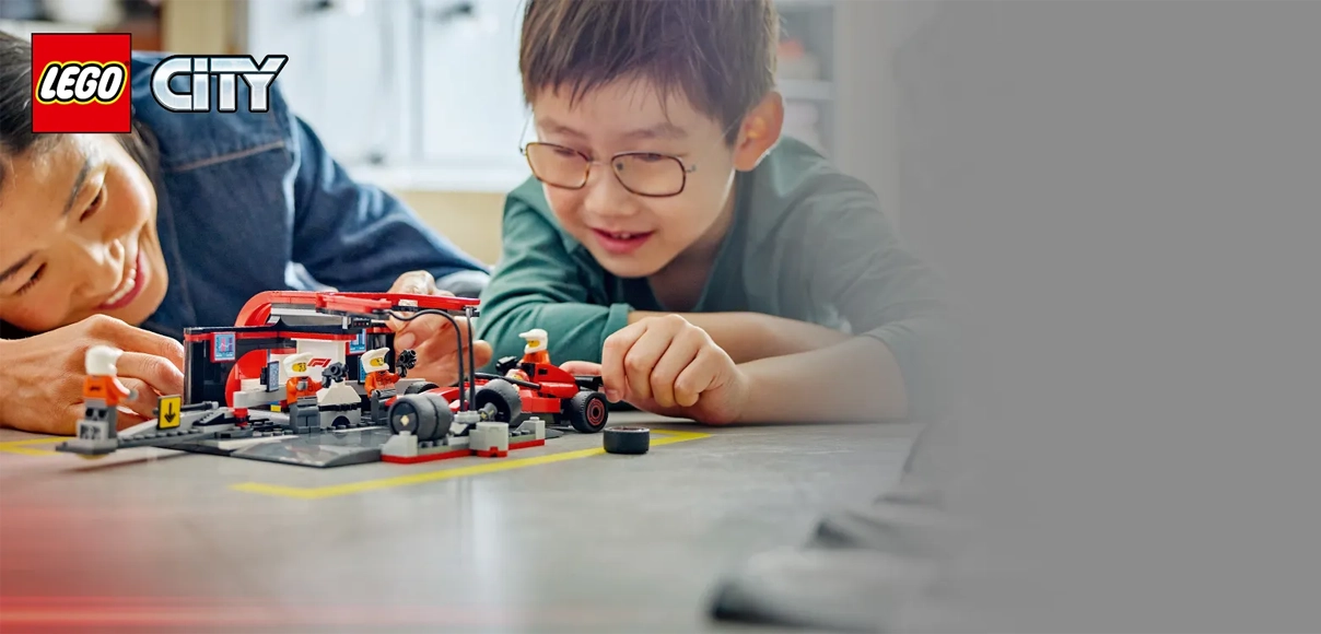 HERO LEGO® City 60443 Zastávka v F1® a Pit Crew s autom Ferrari.