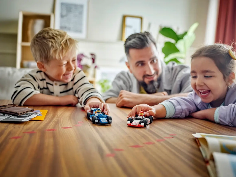 LEGO® City Pretekárske autá F1® Williams Racing a Haas F1®