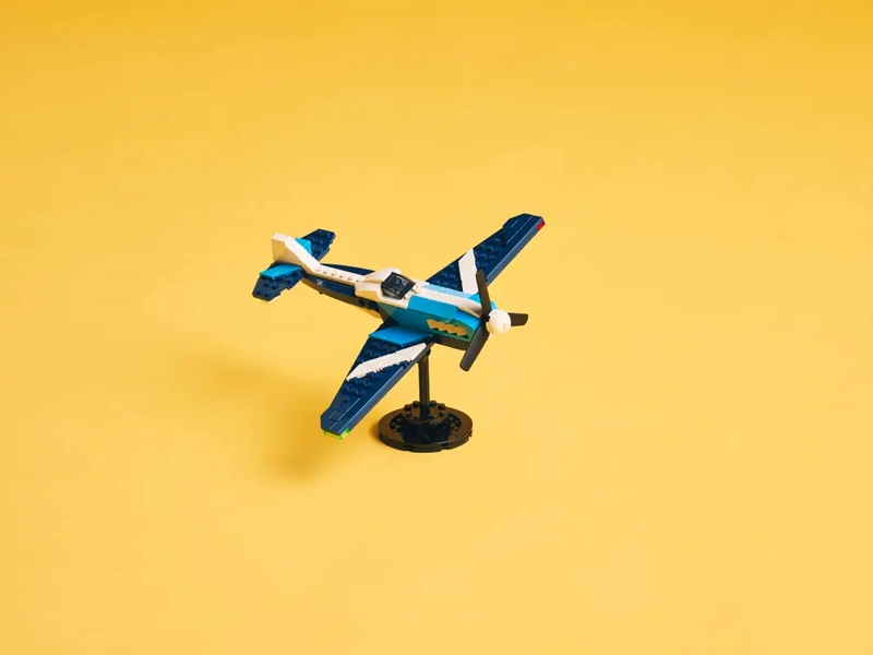 LEGO® Creator 3 v 1 Pretekárske lietadlo.