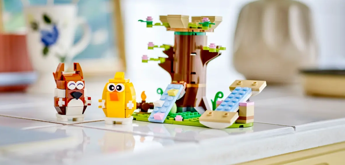 hero LEGO 40709 Iconic Jarné ihrisko pre zvieratká.