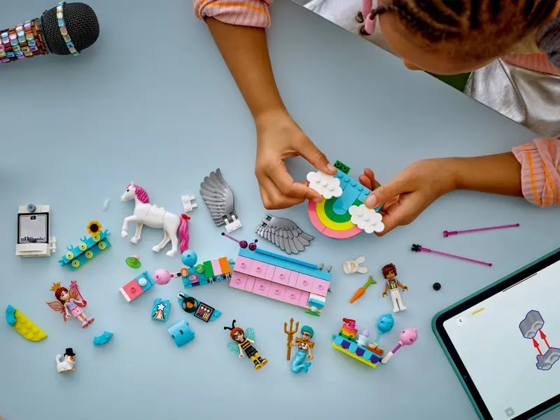 Stavebnica LEGO Friends 42661 Kostýmová párty s jednorožcom a vílou