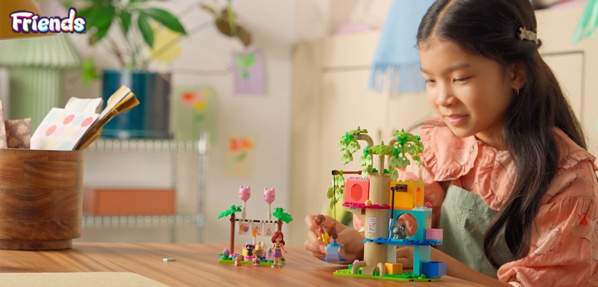 HERO LEGO Friends 42666 Mačacia narodeninová oslava a domček na strome