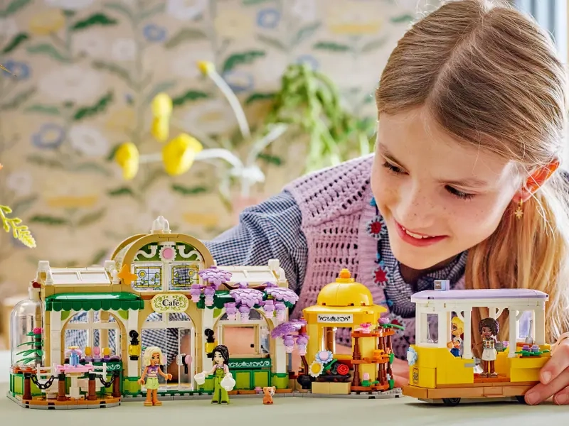 LEGO Friends Kaviareň plná rastlín a kvetinárstvo