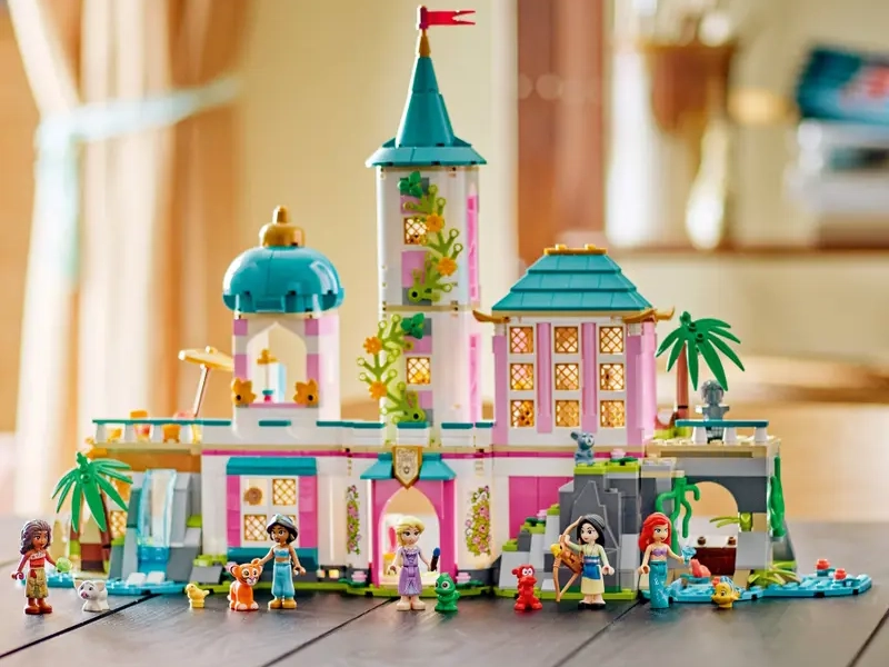 LEGO Disney 43267 Hrad princezien a kráľovskí domáci miláčikovia