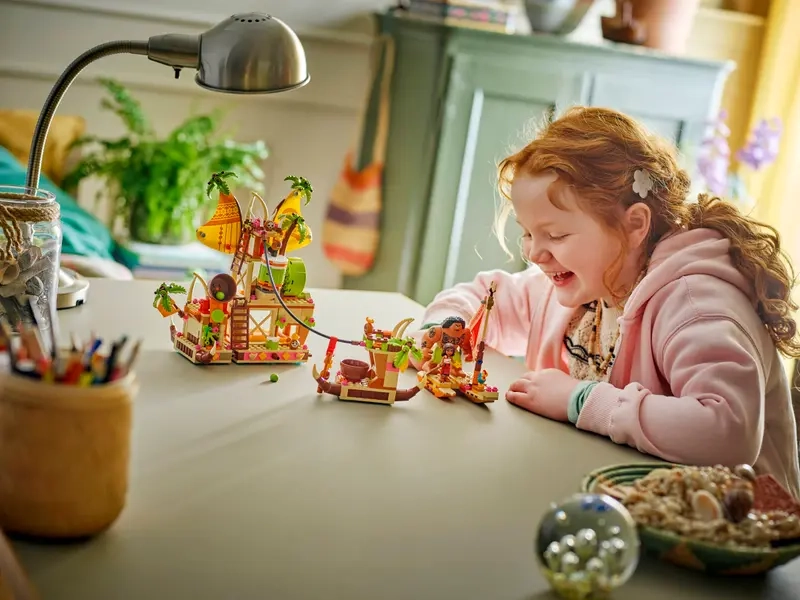 Stavebnica LEGO Disney 43258 Loď Kakamorov.