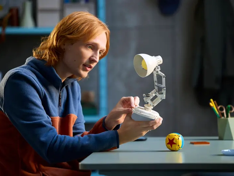 LEGO 21357 Disney Pixar Luxo Jr.