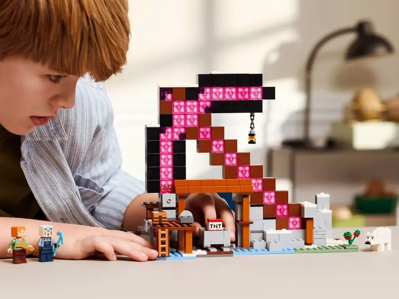 LEGO® Minecraft® Krompáčová baňa