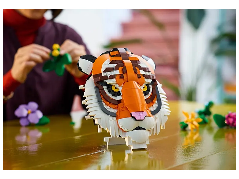 LEGO Tiger