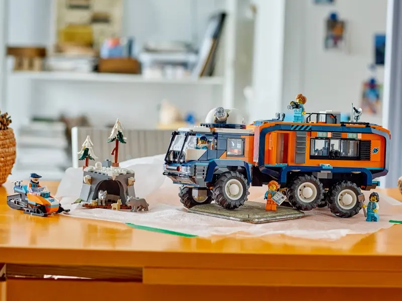 LEGO® City 60471 Nákladné auto s laboratóriom pre prieskumníkov Arktídy