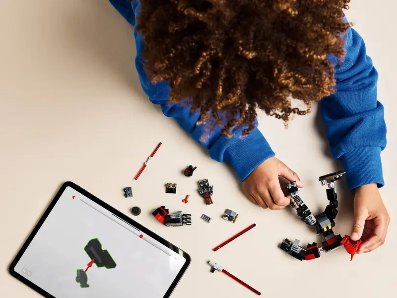 Stavebnica LEGO® Star Wars™ 75411 Darth Maul™ a jeho robotický oblek