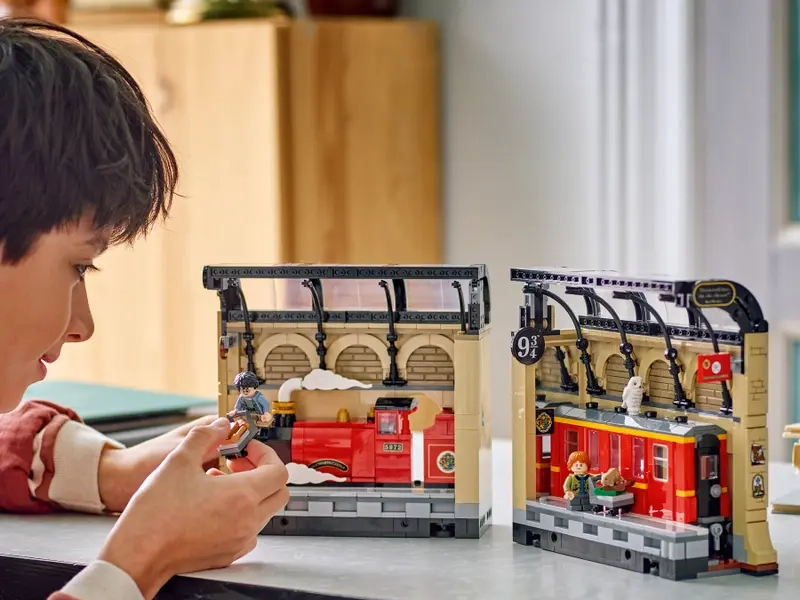 LEGO® Harry Potter™ Knižná zarážka: Rokfortský expres