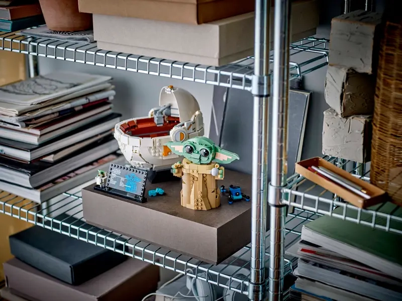 LEGO STAR WARS 75403 Grogu™ vo vznášajúcom sa kočíku.