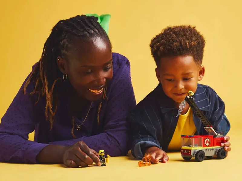 Stavebnica LEGO CITY 60463 Hasičské auto s rebríkom.