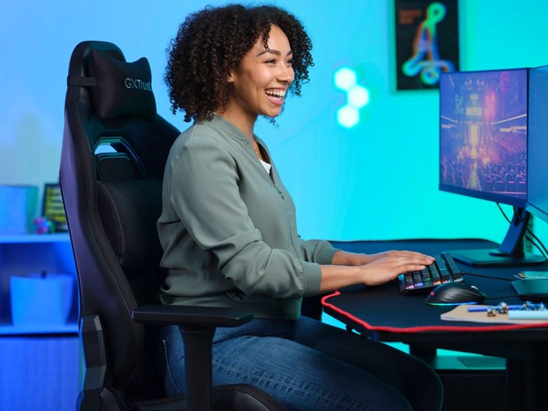 Kreslo k PC.