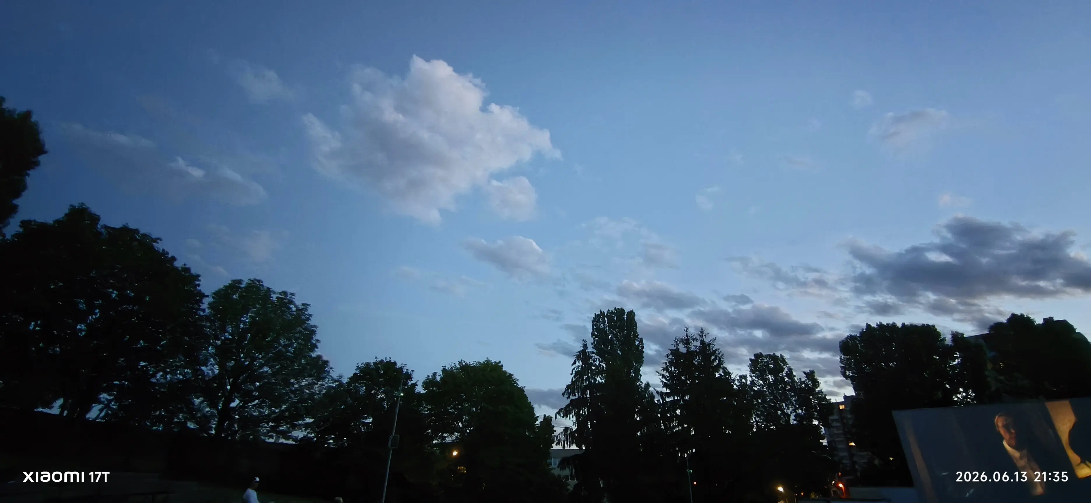 Xiaomi 17T nočná fotografia ultraširoký objektív