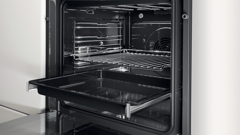 Jednoúrovňové teleskopické výsuvy vstavaná elektrická rúra Whirlpool