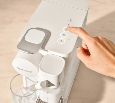 Syst&eacute;m zav&iacute;r&aacute;n&iacute; dveř&iacute; SoftClosing+ trouby Whirlpool WOI9A8PT1SBA.