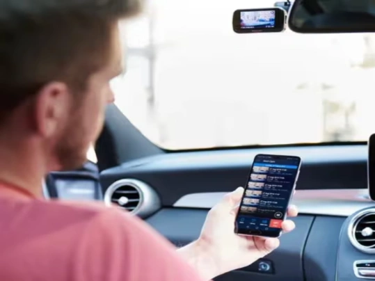Autokamera Nextbase 522GW vm umožn prezerať a ukladať vetky sbory priamo vo vaom telefne.
